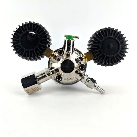 MK4 Dual Gauge CO₂ Regulator – Type 30 (4.5 bar PRV / 100 PSI Gauge)